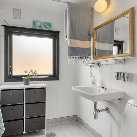 Haelf - 600m From The Sea By Interhome